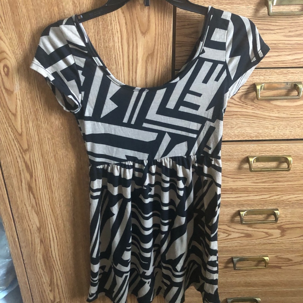 DRESS - Picture 1 of 3